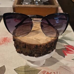 ELLE Sunglasses | HANA model #wel01sg18